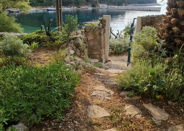 Hvar - With Terrace A2 * Brusje