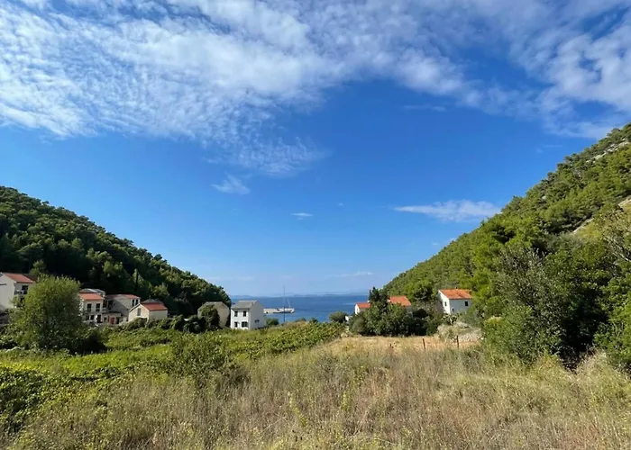 Hvar - With Terrace A2 * Brusje